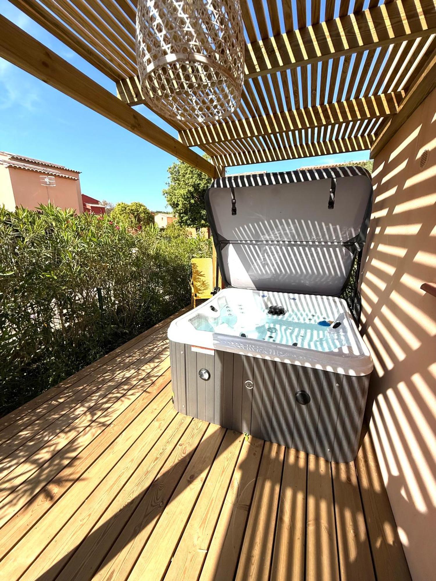Residence Hoteliere Les Hameaux De Saint Cyprien Appartement 2 Chambres Lecci Exteriér fotografie